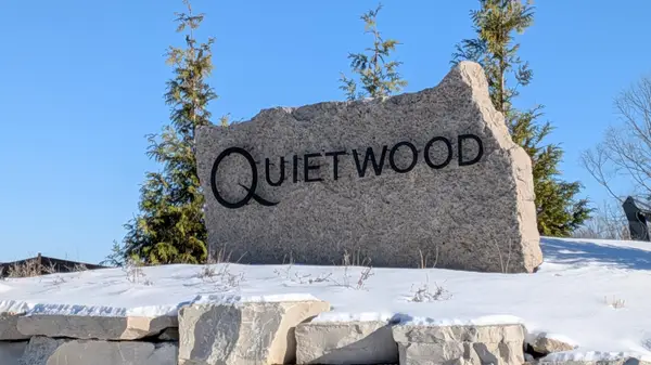 N52W18759 Edgewater Dr, Menomonee Falls, WI 53051