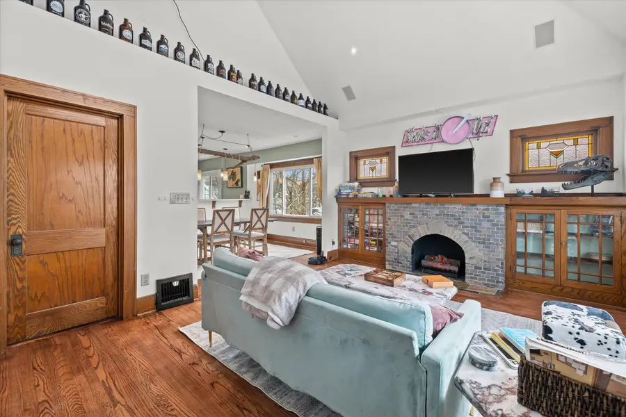 4418 N Bartlett Ave, Shorewood, WI 53211 - #3