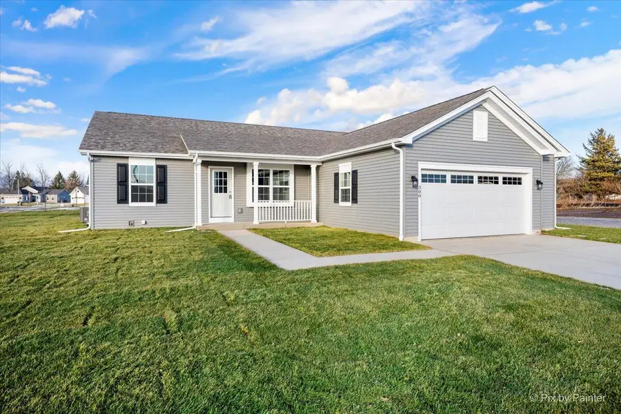 300 Savannah Dr, Walworth, WI 53184 - #3