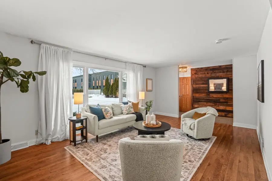 8930 N Maitland Rd, Bayside, WI 53217 - Image #2