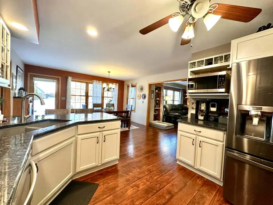 10306 83rd Pl, Pleasant Prairie, WI 53158 - #3