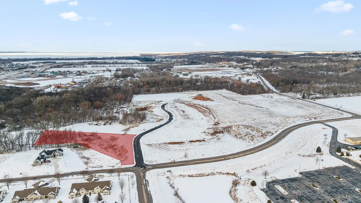 130 Hidden Valley Cir, Fond Du Lac, WI 54937 - Image #1