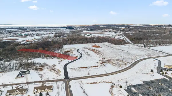 174 Hidden Valley Cir, Fond Du Lac, WI 54937