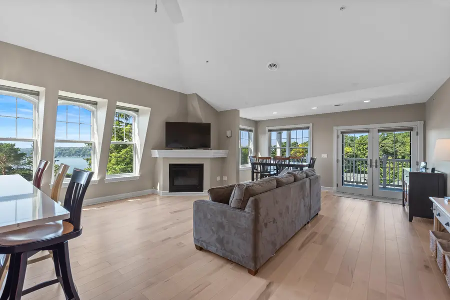 279 Victorian Village Dr, Elkhart Lake, WI 53020 - Image #3