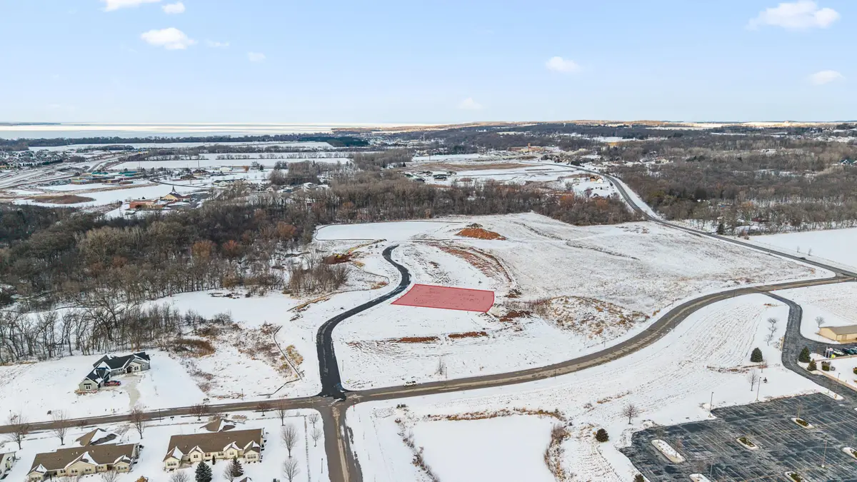153 Hidden Valley Cir, Fond Du Lac, WI 54937 - Image #1