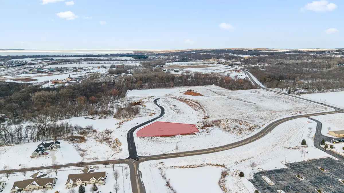 137 Hidden Valley Cir, Fond Du Lac, WI 54937 - #1