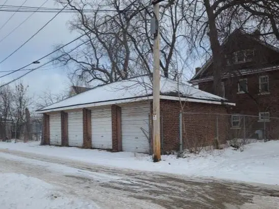 3901 N Port Washington Ave, Milwaukee, WI 53212 - Image #3