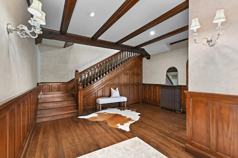 2225 N Lake Dr, Milwaukee, WI 53202 - Image #2