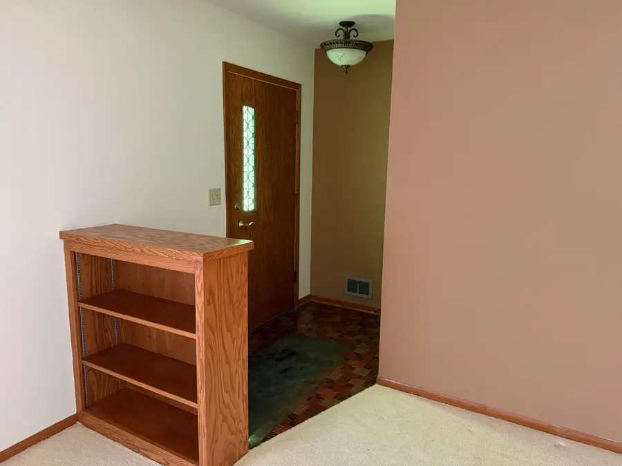 1233 S 26th St, Manitowoc, WI 54220 - #2