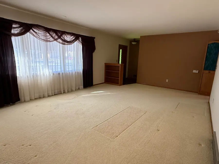 1233 S 26th St, Manitowoc, WI 54220 - #3