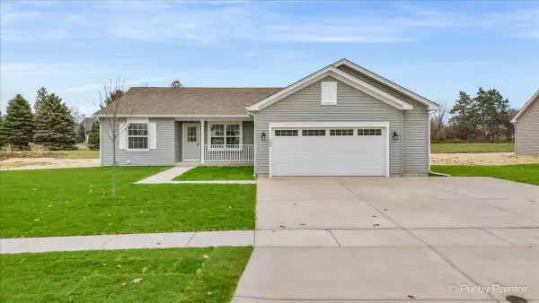 124 Spring Dr, Walworth, WI 53184