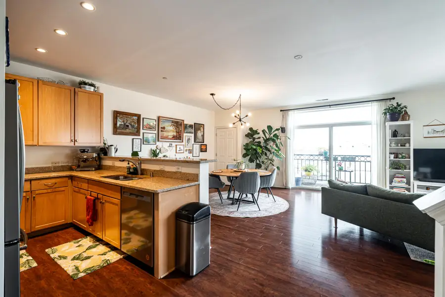 1920 N Farwell Ave, Milwaukee, WI 53202 - Image #3