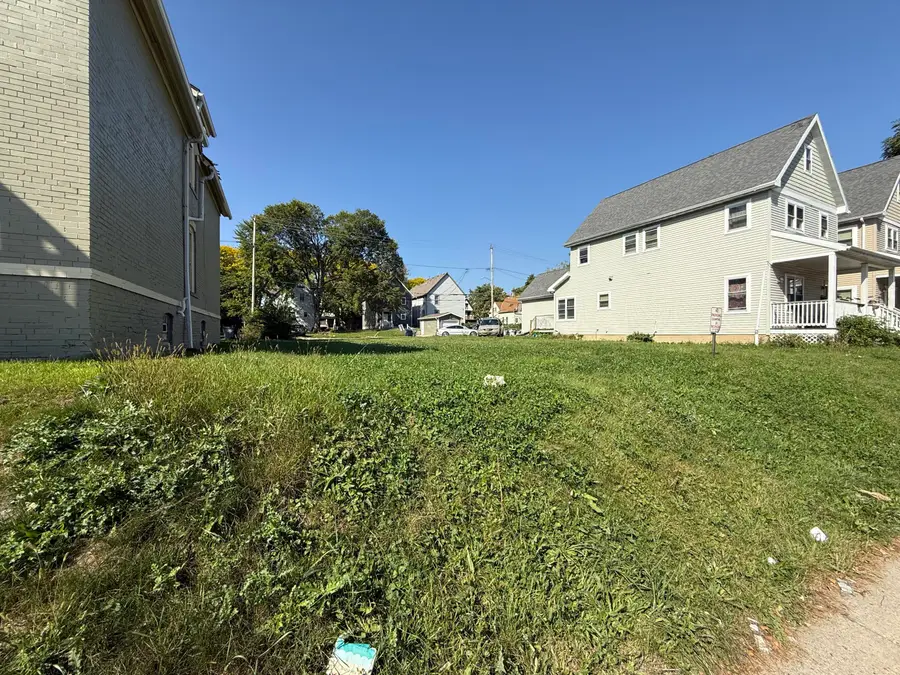 2523 N 35th St, Milwaukee, WI 53210 - #3