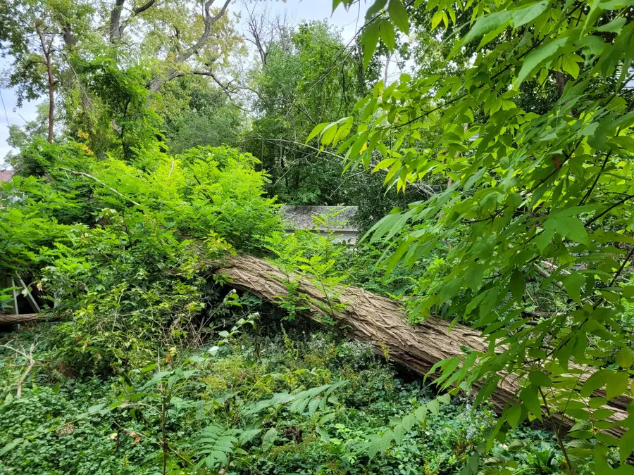 1211 Oak Creek Pkwy, South Milwaukee, WI 53172 - #3