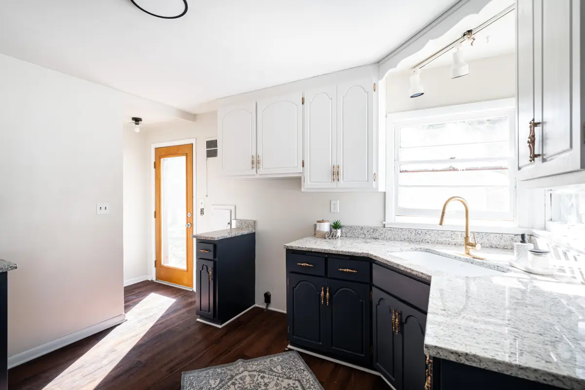 3739 N 97th Pl, Milwaukee, WI 53222 - Image #1