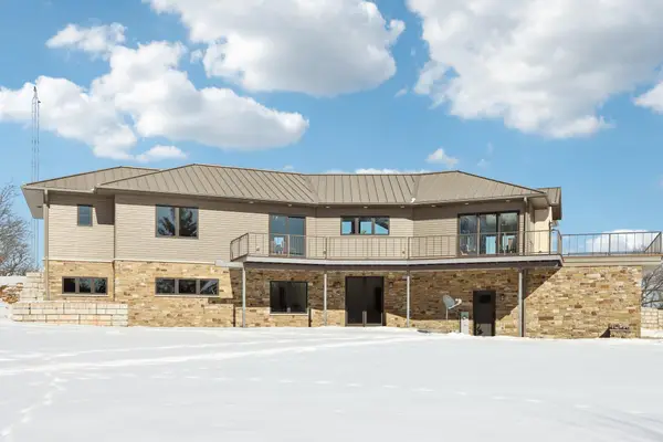 W9160 Deer Rd, Mitchell, WI 53011