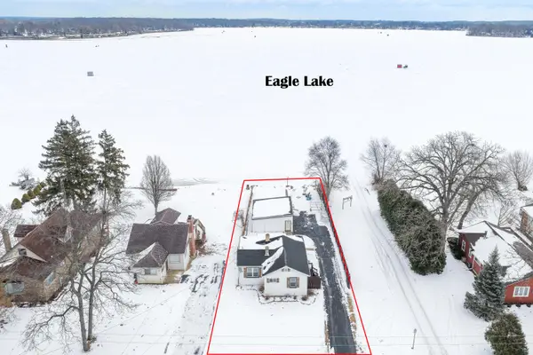 2225 Lakeshore Dr, Dover, WI 53139