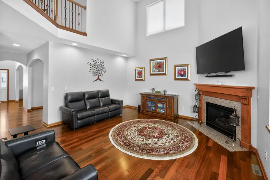 1811 Stoneridge Ln, Cedarburg, WI 53024 - #3