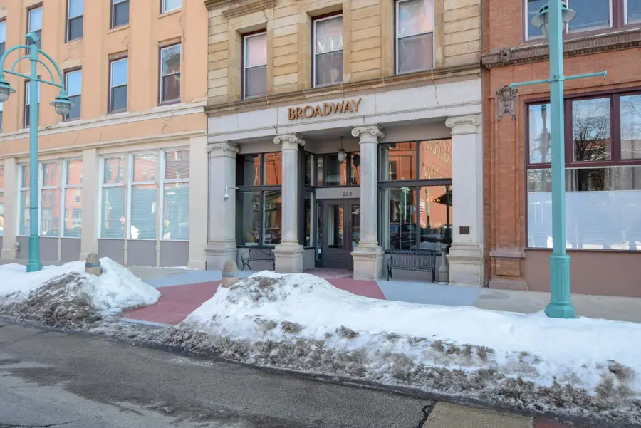 234 N Broadway, Milwaukee, WI 53202 - #2