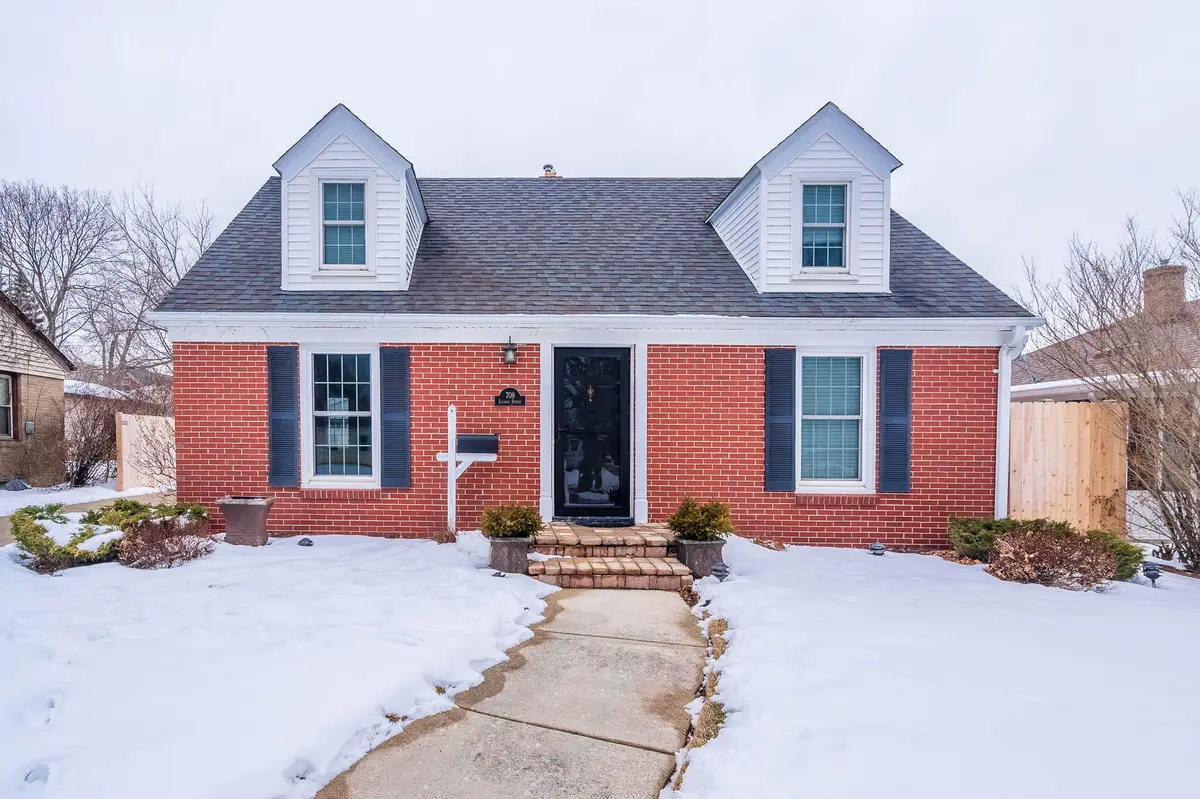 708 Illinois St, Racine, WI 53405 - Image #1