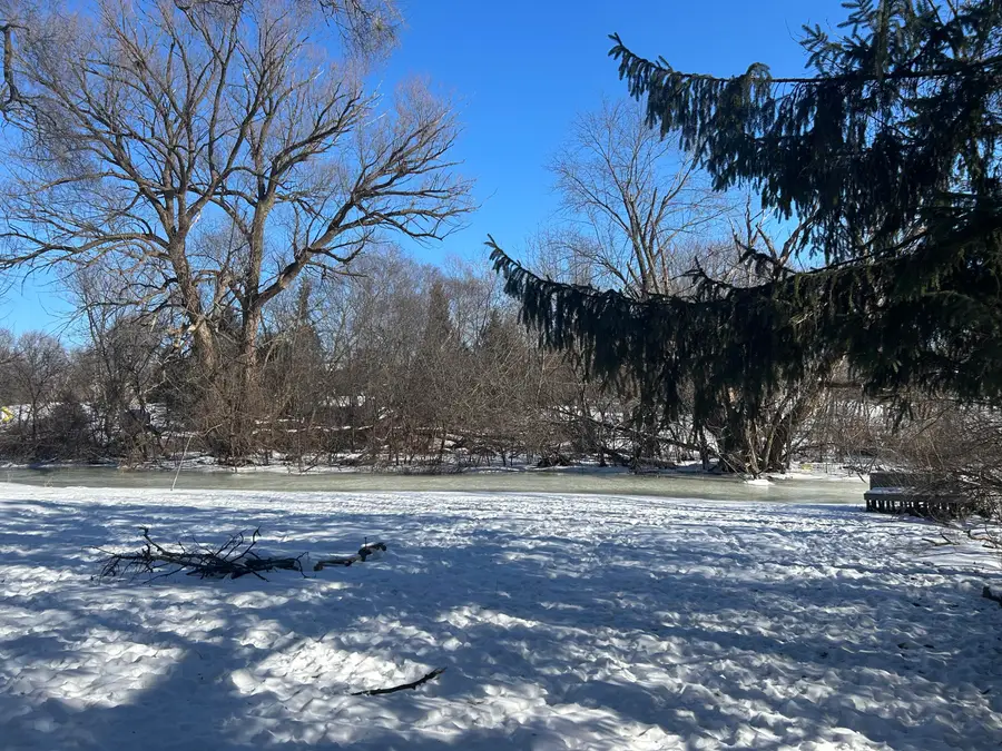 460/460A Cottonwood Ave, Hartland, WI 53029 - #3