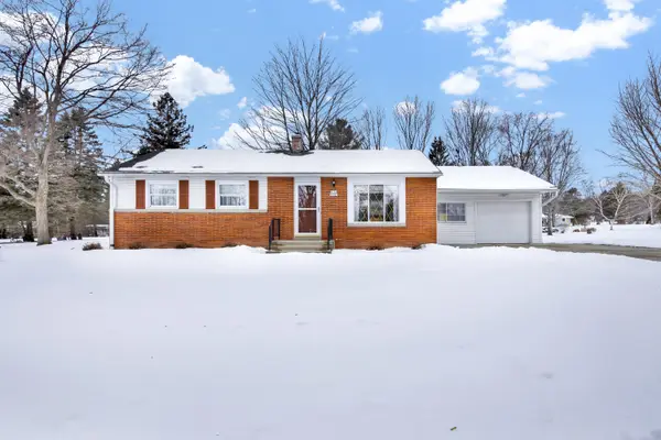 W150S6441 Spring Ln, Muskego, WI 53150