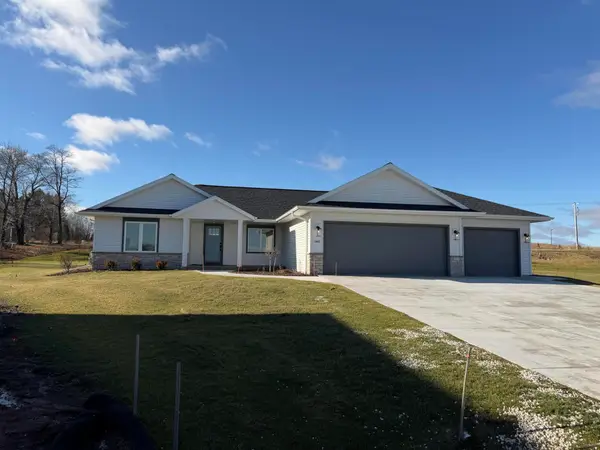 2857 Granite Ct, Sheboygan, WI 53081