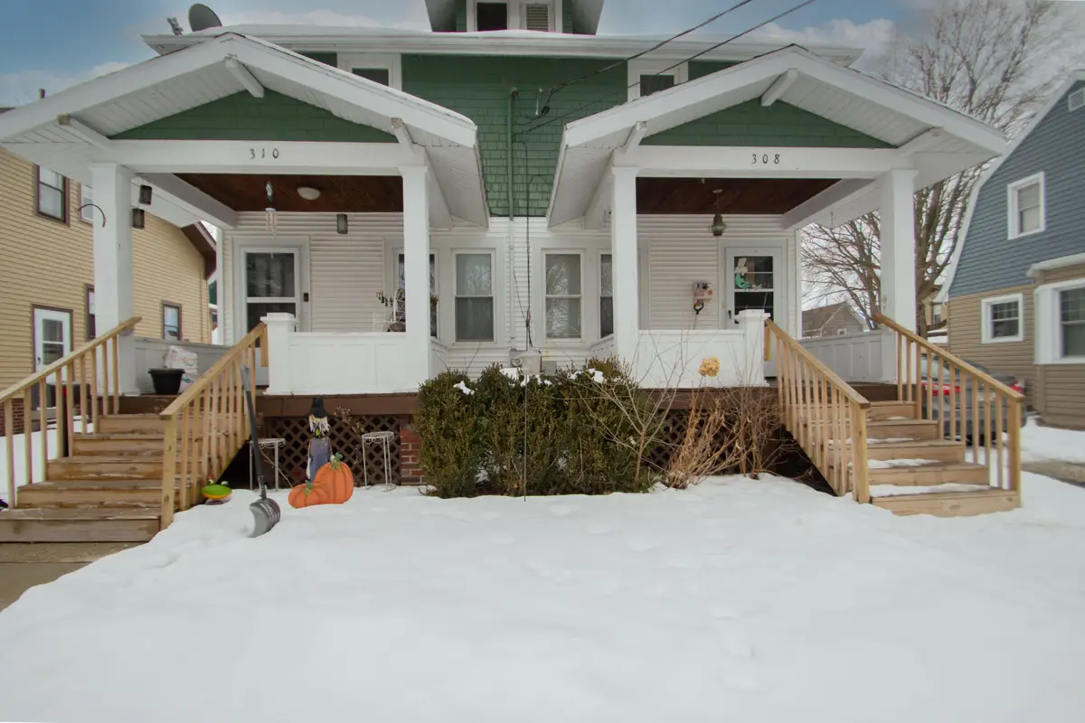 308 S 7th St, Watertown, WI 53094 - #1