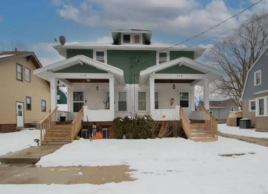 308 S 7th St, Watertown, WI 53094 - #2