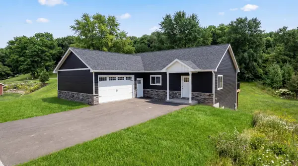 407 Gilbertson St, Chaseburg, WI 54621