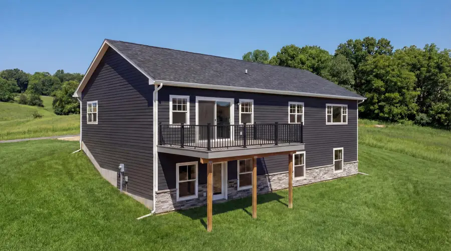 407 Gilbertson St, Chaseburg, WI 54621 - #2