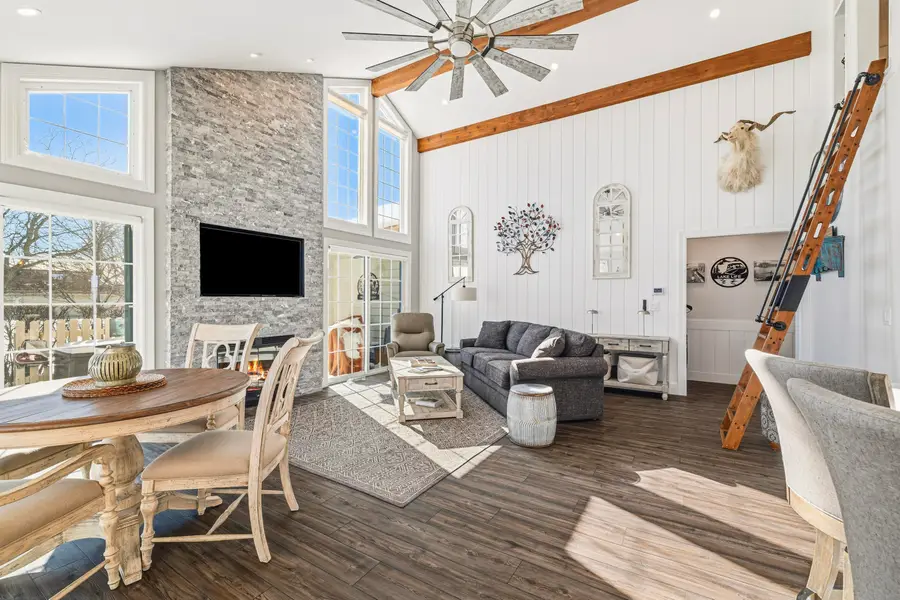 1790 Cottage Dr, Geneva, WI 53147 - #3