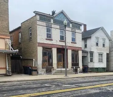 127 S Lake St, Hustisford, WI 53034