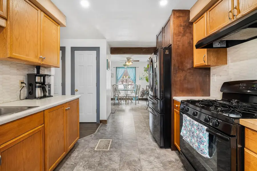 513 Sugar Creek St, Delavan, WI 53115 - #3