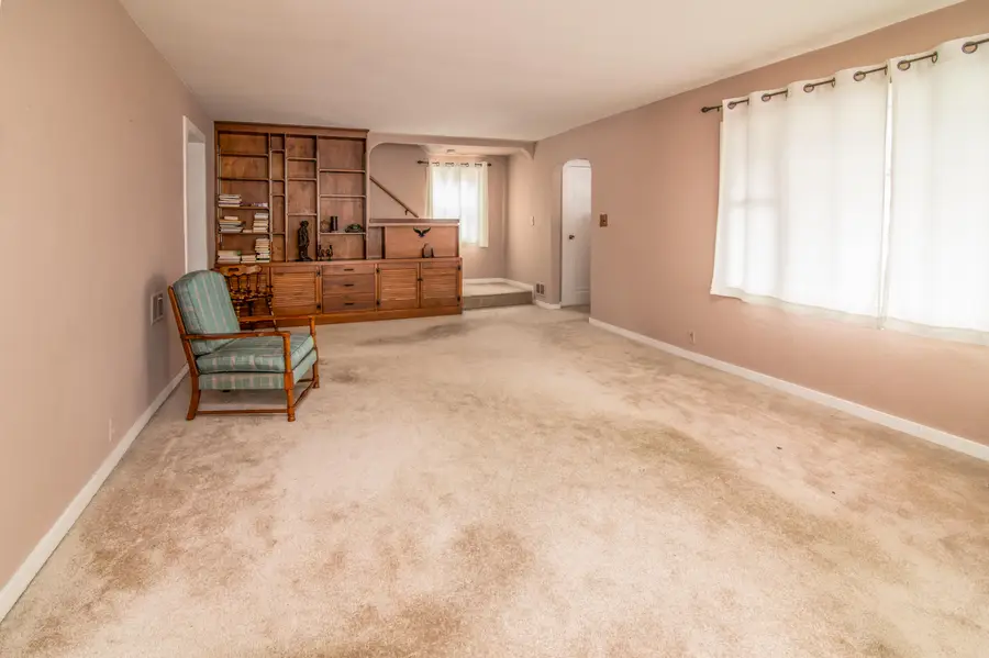 921 N Center St, Beaver Dam, WI 53916 - Image #2