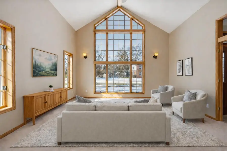 1025 Timothy Dr, Lake Geneva, WI 53147 - #2