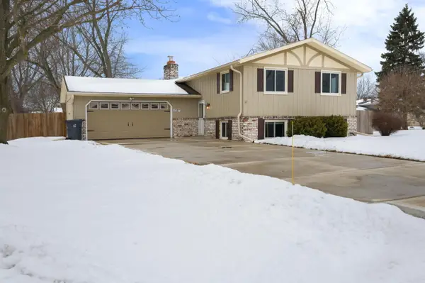 1307 Scott Dr, Mount Pleasant, WI 53406