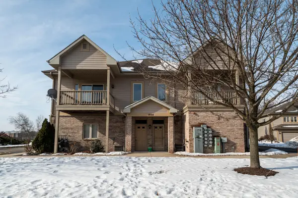 1400 Gabriel Dr, Waukesha, WI 53188