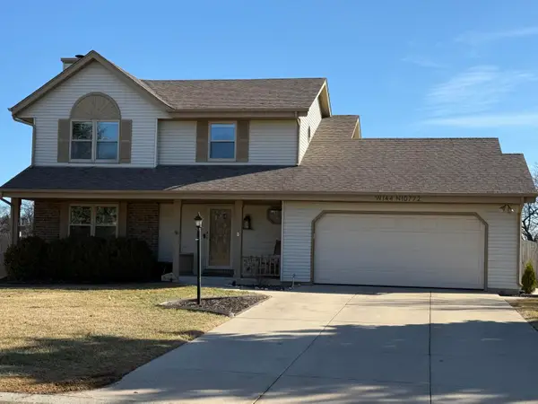 W144N10772 Lincoln Dr, Germantown, WI 53022