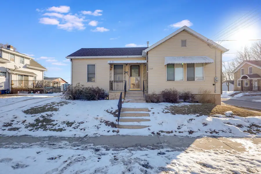 1423 S 14th St, Manitowoc, WI 54220 - #2