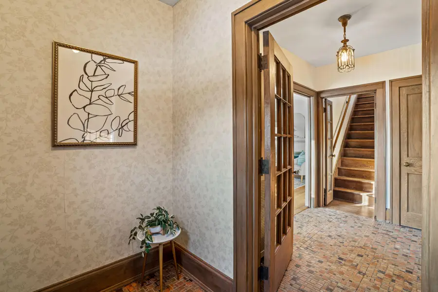 4449 N Maryland Ave, Shorewood, WI 53211 - #3