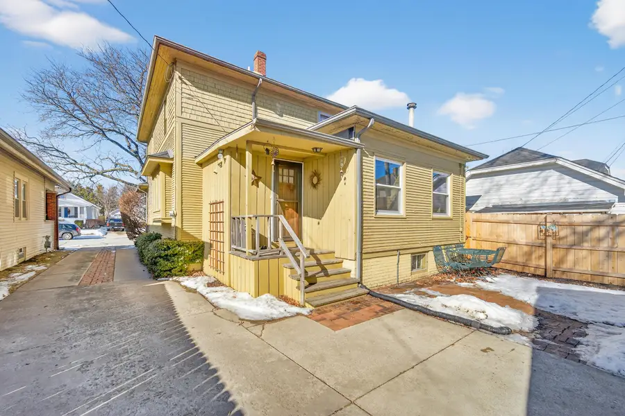 713 West Lawn Ave, Racine, WI 53405 - #3