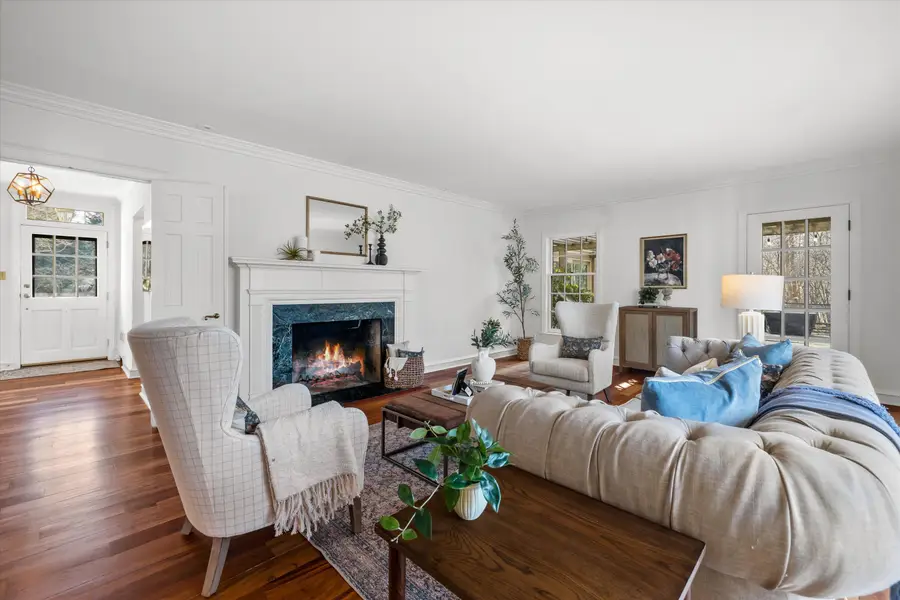 9421 N Lake Dr, Bayside, WI 53217 - #3