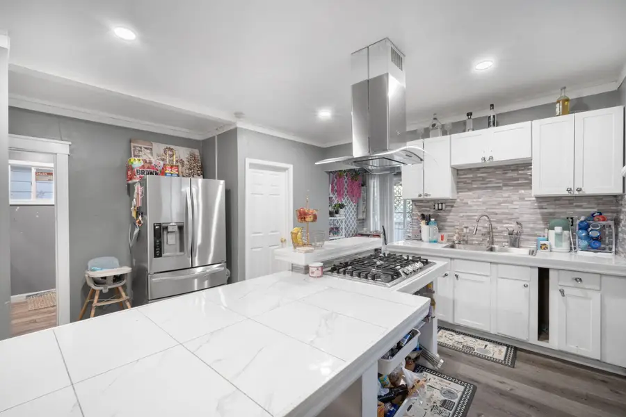 2960 S 15th Pl, Milwaukee, WI 53215 - #3