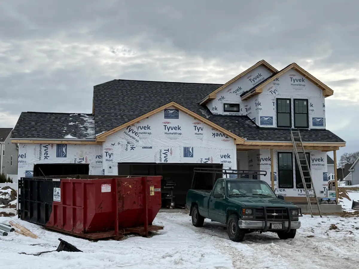 1499 Patton Dr, Hartford, WI 53027 - #1