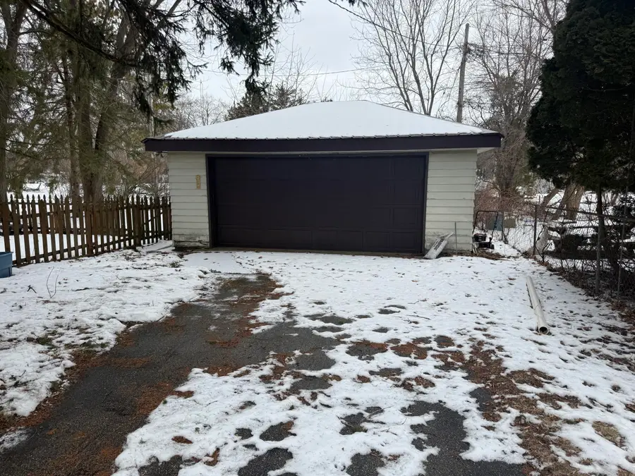 1125 E Wisconsin St, Delavan, WI 53115 - #2