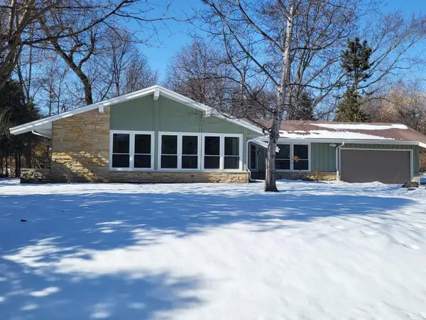 2465 Lionel Ct, Brookfield, WI 53045