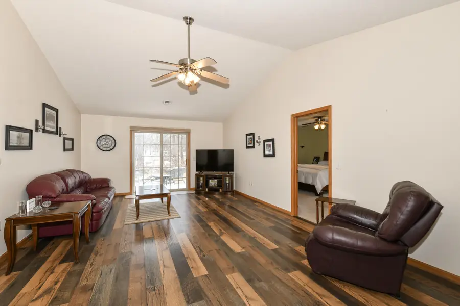 112 Eastfield Ct, Darien, WI 53114 - #3