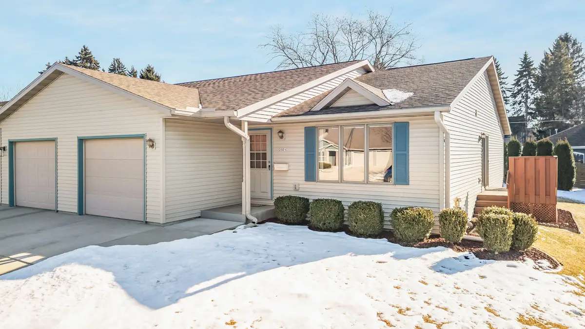 2501 Carmen Ave, Sheboygan, WI 53081 - #1