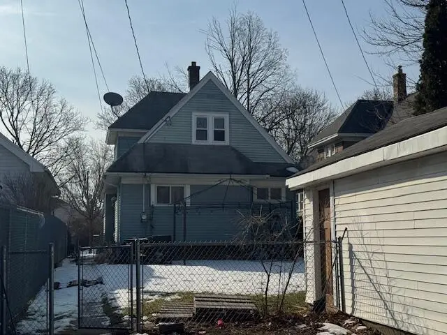 6416 W Locust St, Milwaukee, WI 53210 - #3